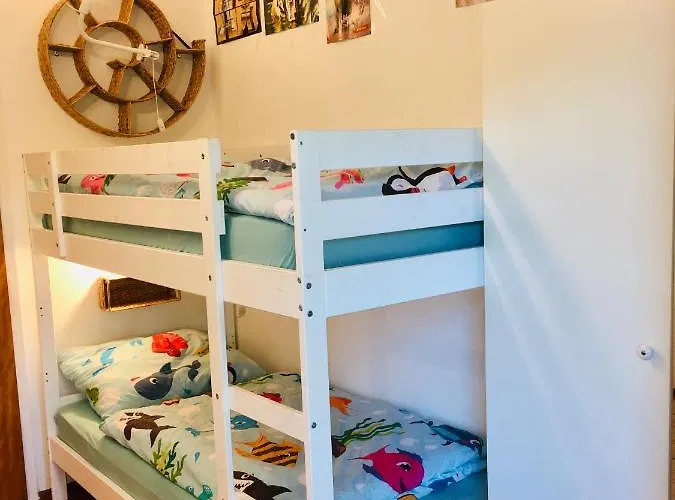 Mit Terrasse Und Garten