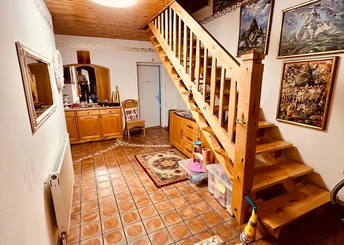 Mit Terrasse Und Garten *